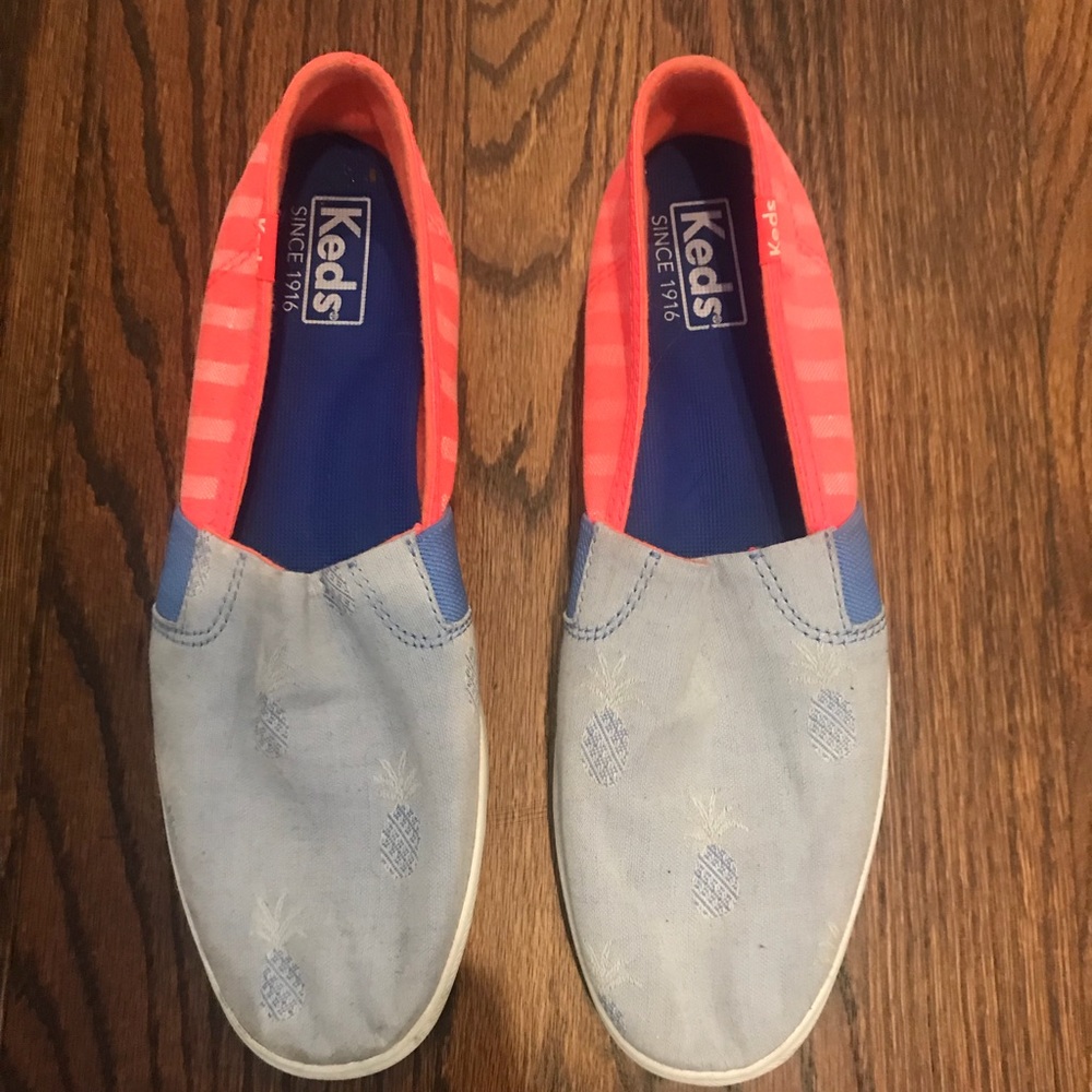 Women’s size 8 pineapple Keds slides